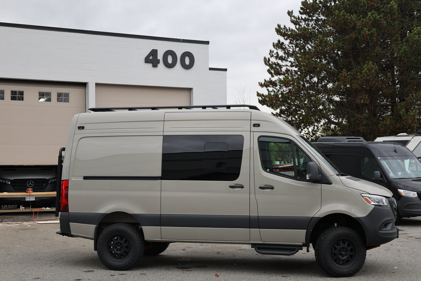 Sprinter Running Board – Hexagon Series