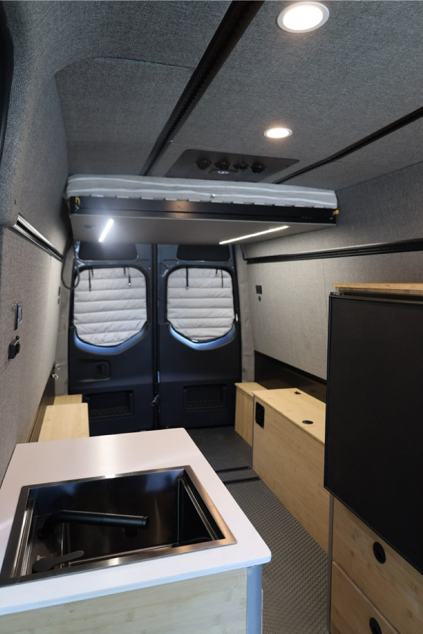 Ausziehbares Hubbett im Wohnmobil 
