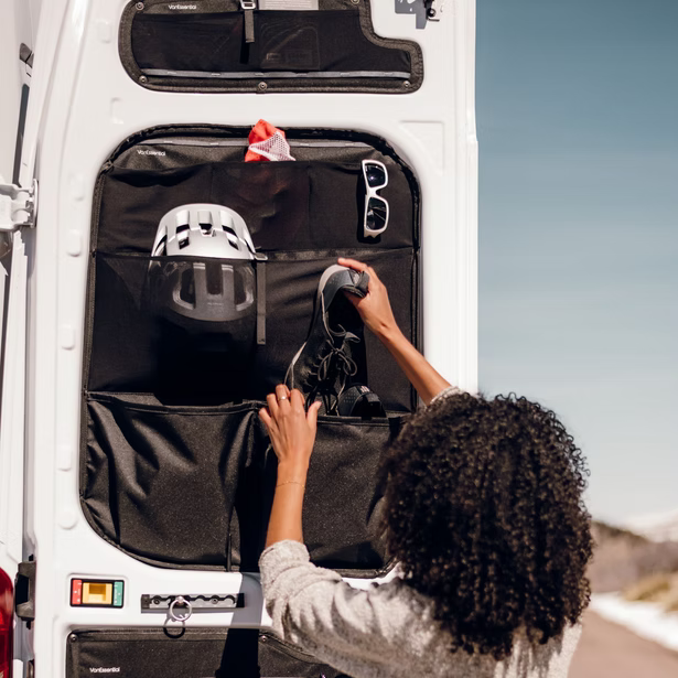 VanEssential Ford Transit Mittlere hintere Türablagepaneele (Paar)