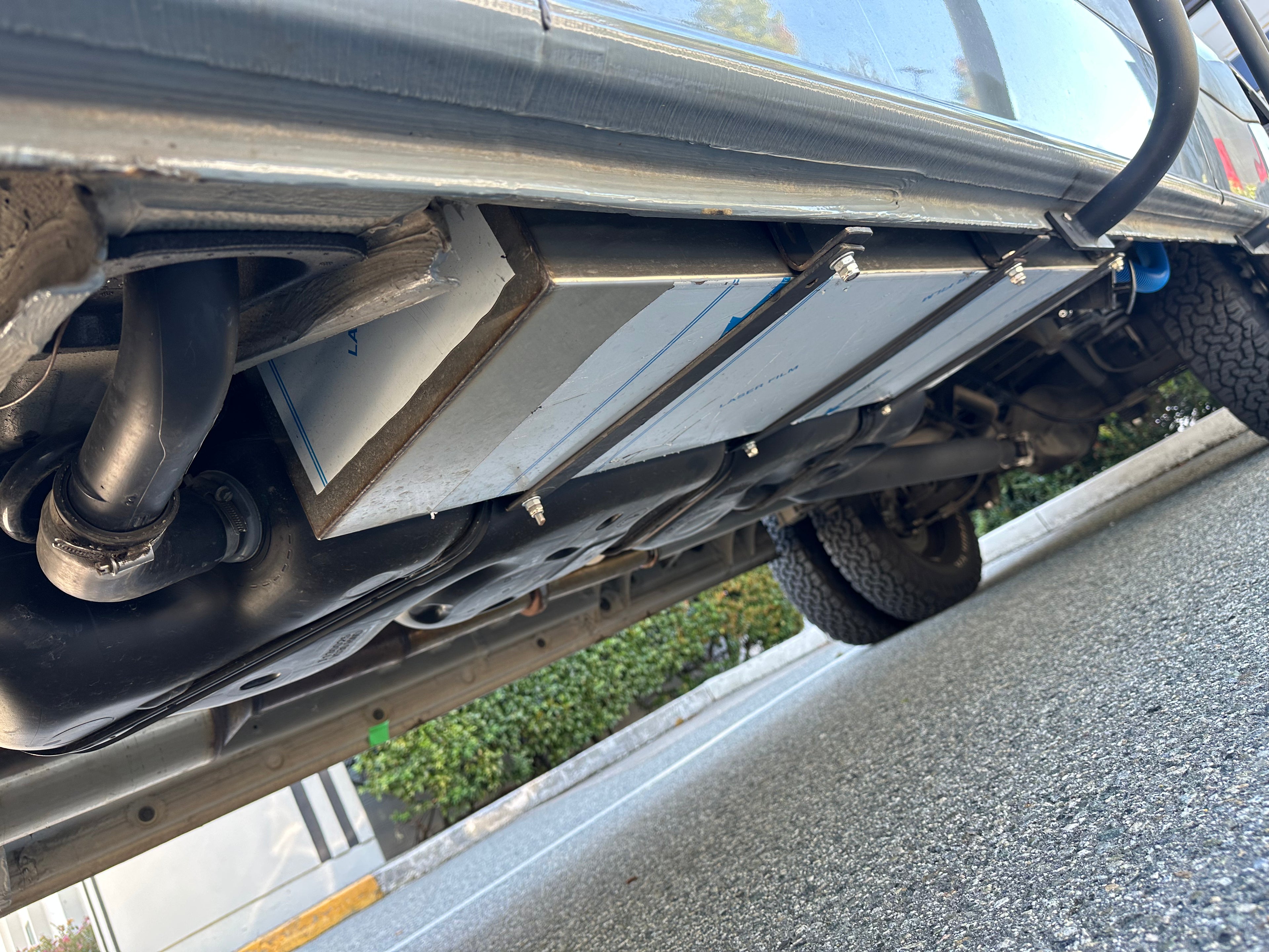 Sprinter Transit Unterflur-Wassertank aus Edelstahl, 22 Gallonen