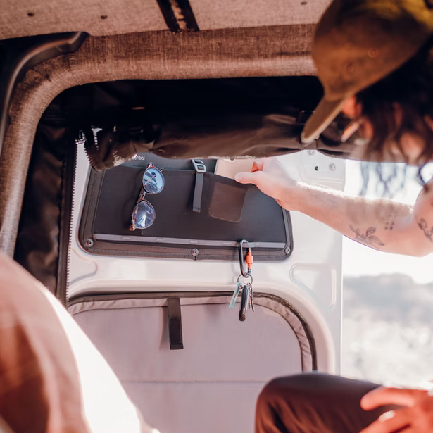 VanEssential Mercedes Sprinter Obere Hecktür-Stauraumpaneele (Paar)