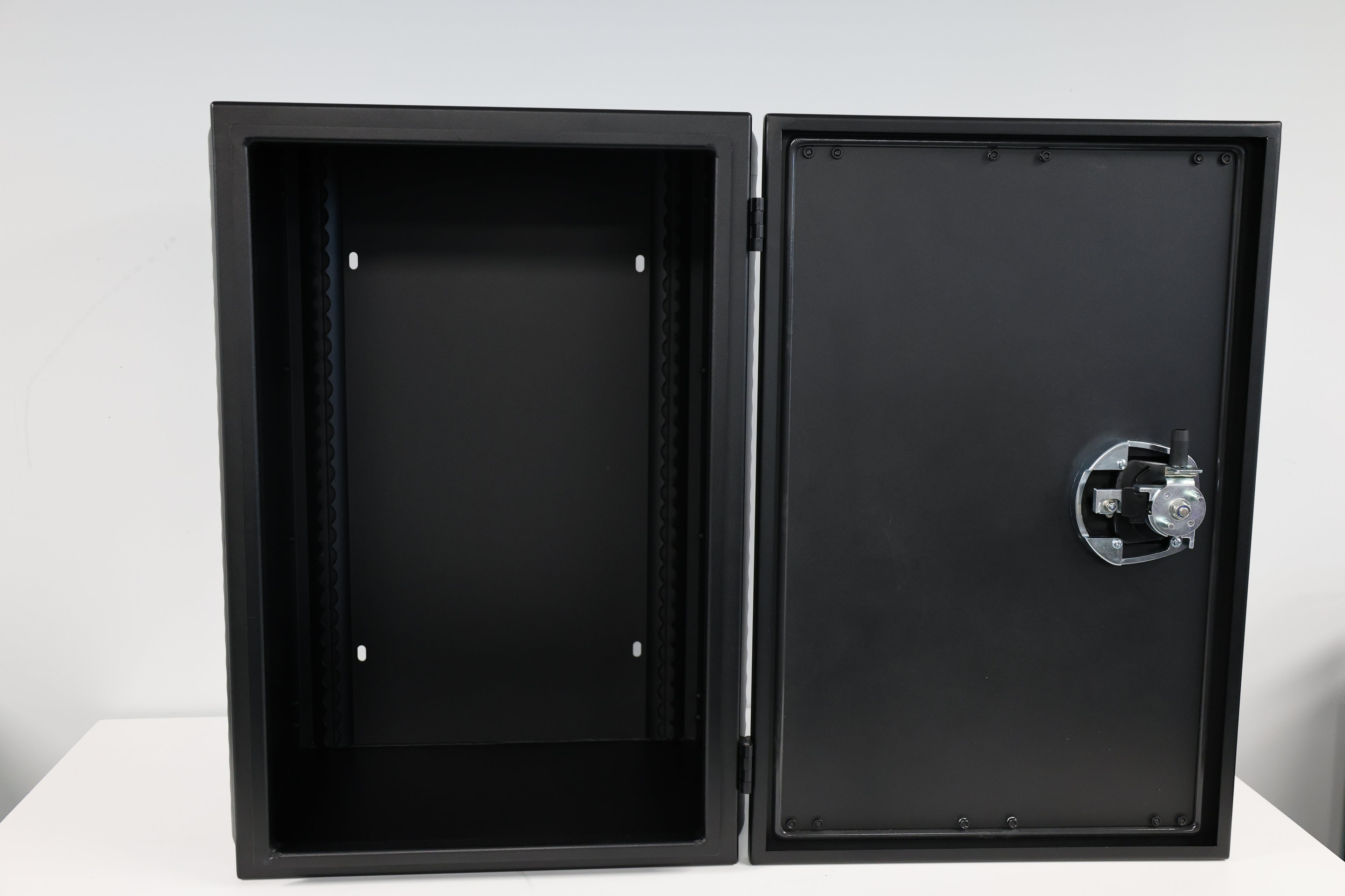 Sprinter rear door Venti aluminum cargo box