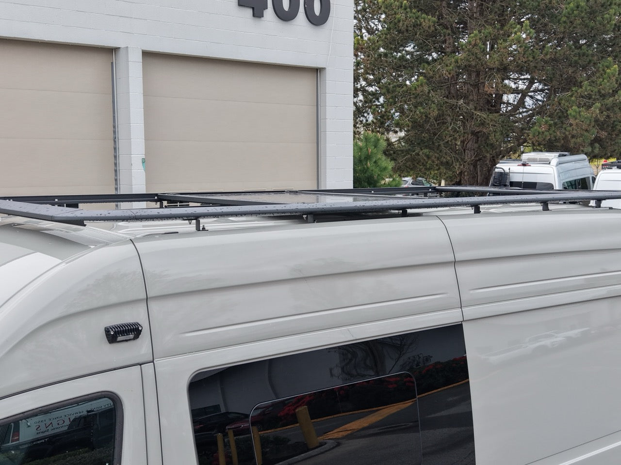 Roamlabx EDGE Dachträger – Flacher Dachträger für Sprinter 