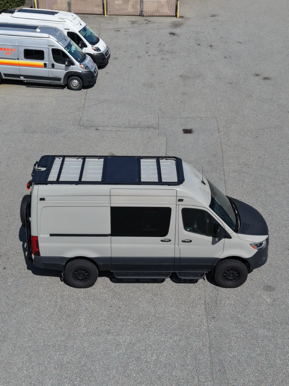 Roamlabx EDGE Dachträger – Flacher Dachträger für Sprinter 