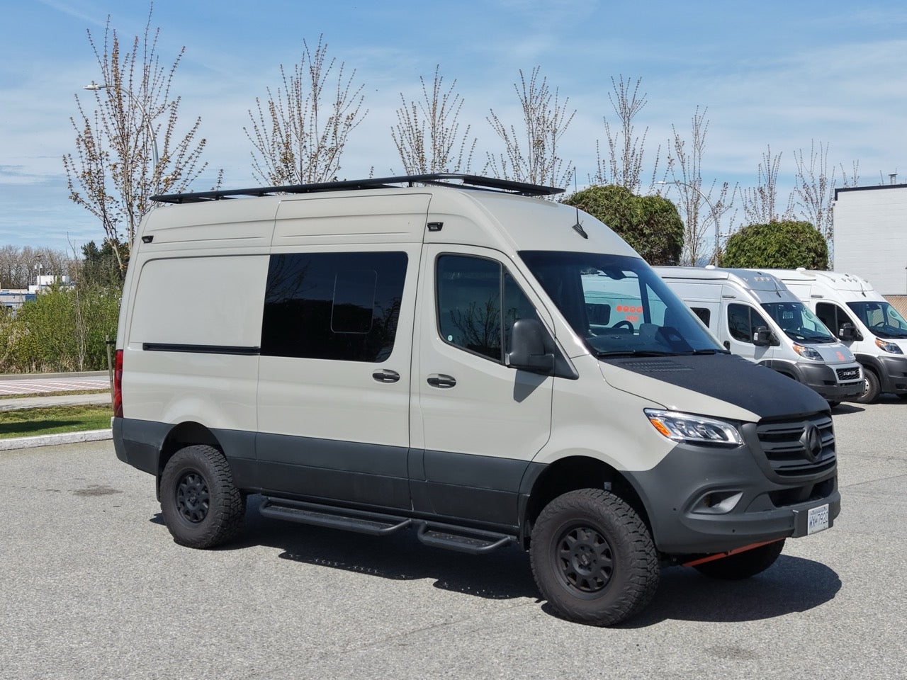 Roamlabx EDGE Dachträger – Flacher Dachträger für Sprinter 