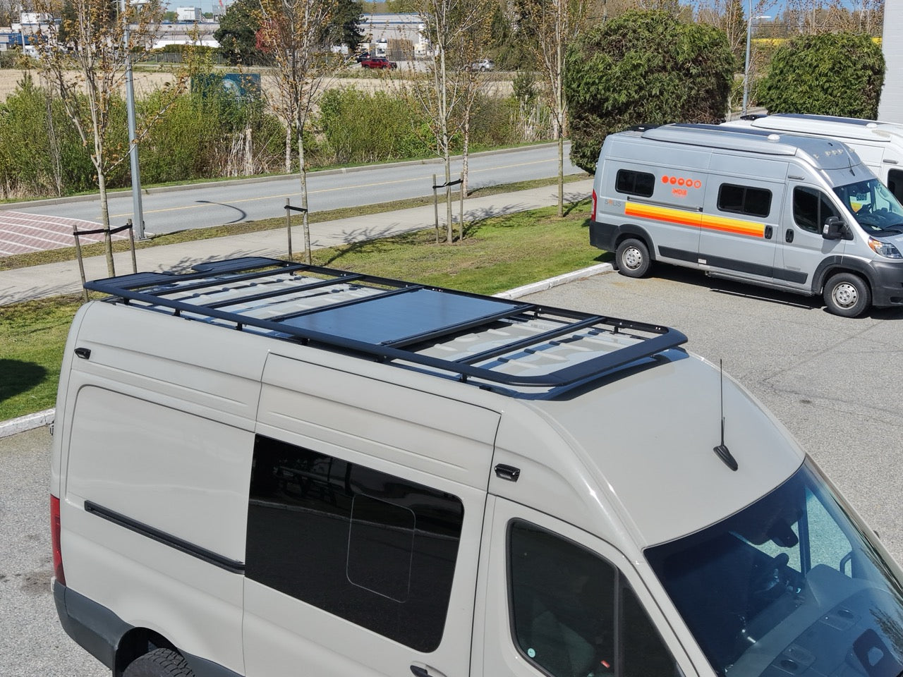 Roamlabx EDGE Dachträger – Flacher Dachträger für Sprinter 