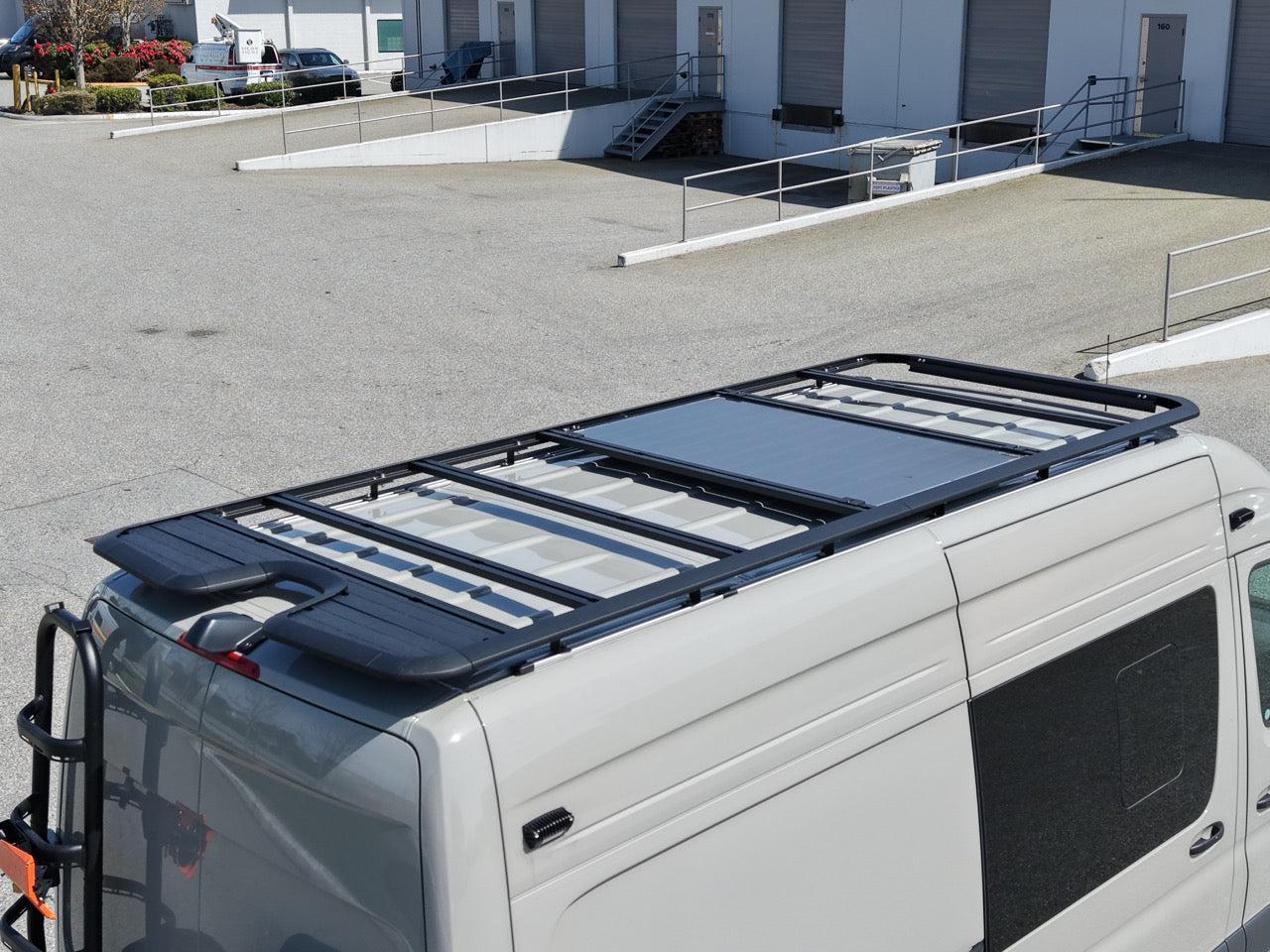 Roamlabx EDGE Dachträger – Flacher Dachträger für Sprinter 